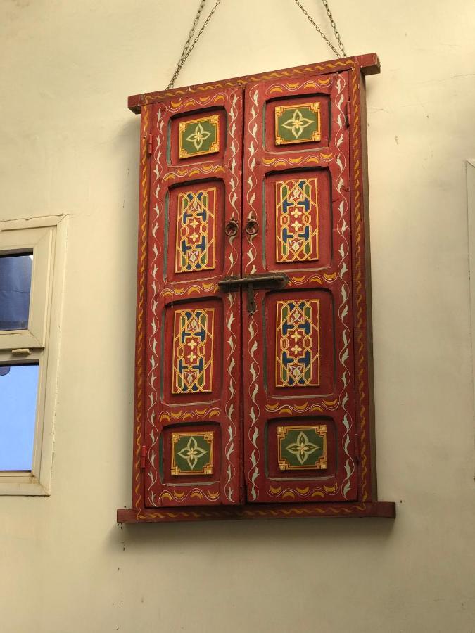 Maison Riad Traditionnel Idealement Situe A Marrakech Marraquexe Exterior foto
