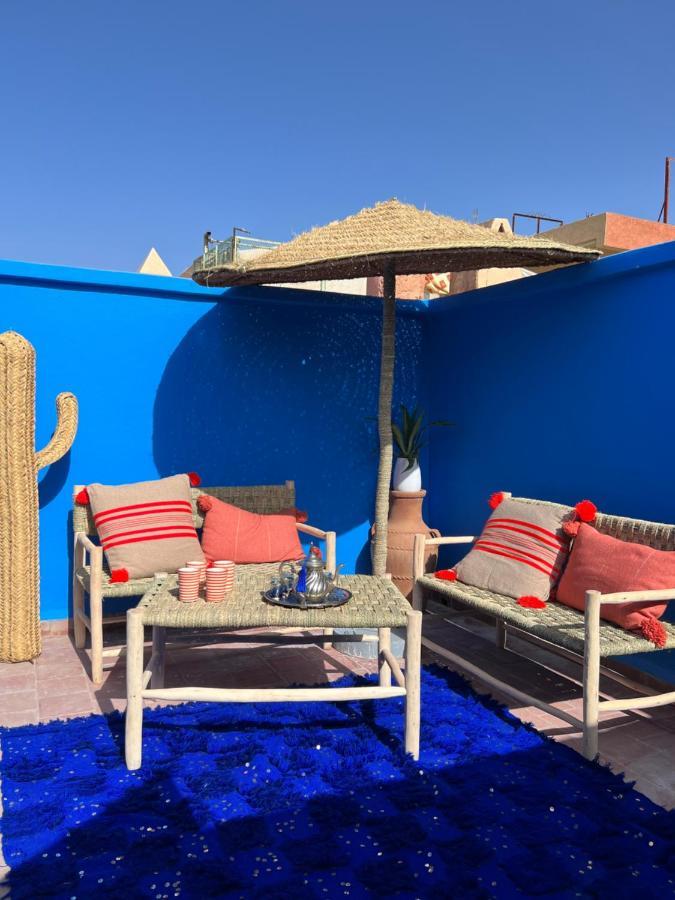 Maison Riad Traditionnel Idealement Situe A Marrakech Marraquexe Exterior foto