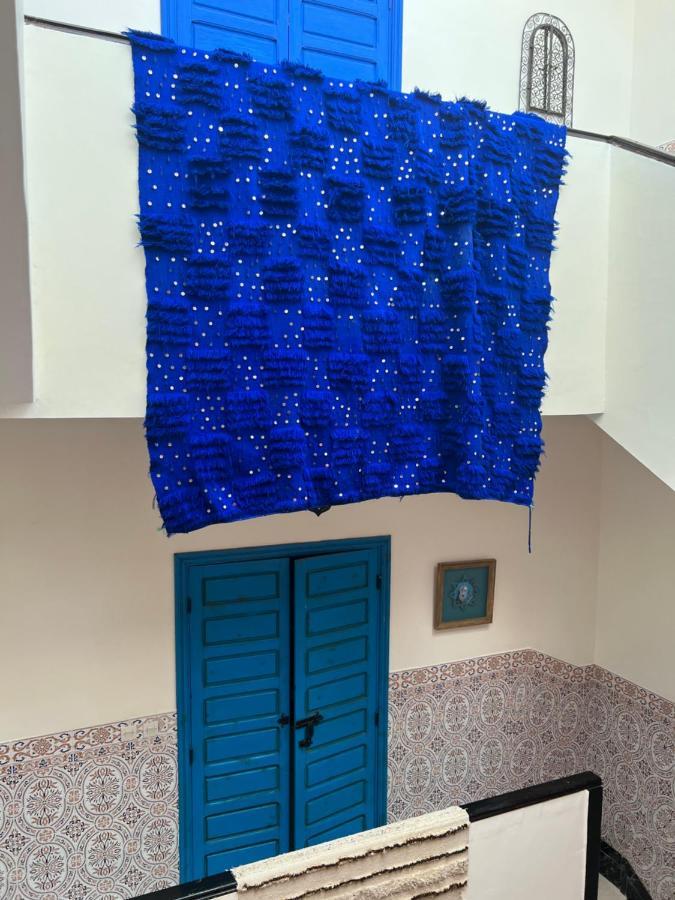 Maison Riad Traditionnel Idealement Situe A Marrakech Marraquexe Exterior foto