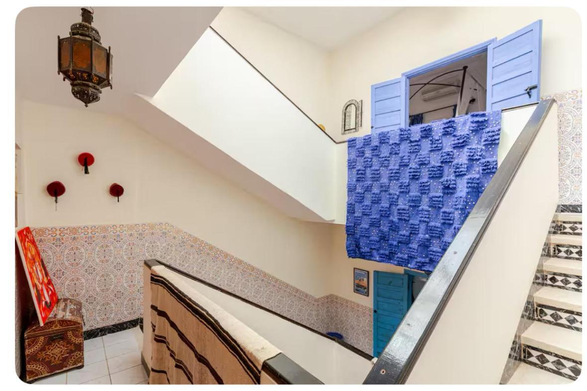 Maison Riad Traditionnel Idealement Situe A Marrakech Marraquexe Exterior foto