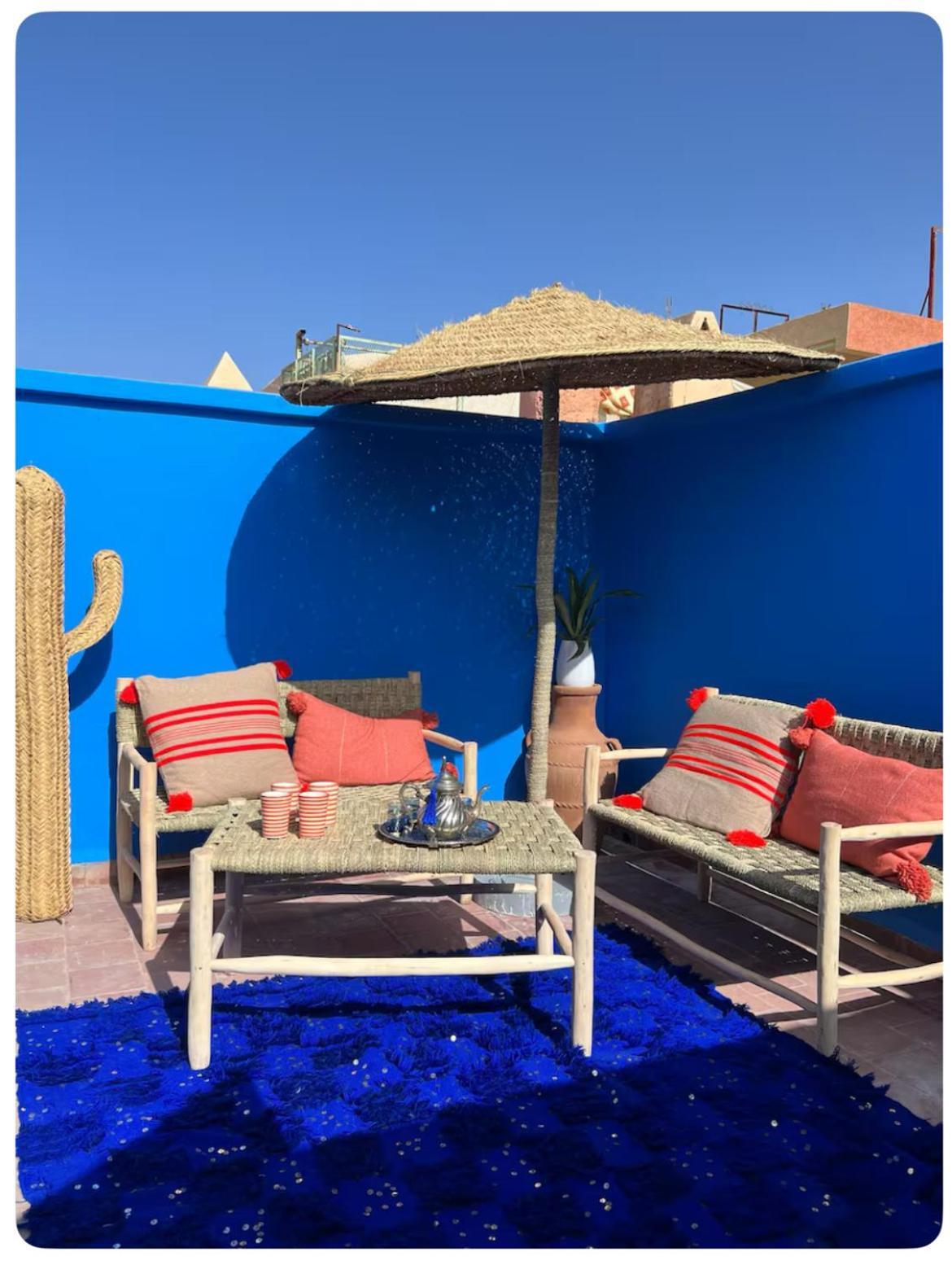 Maison Riad Traditionnel Idealement Situe A Marrakech Marraquexe Exterior foto